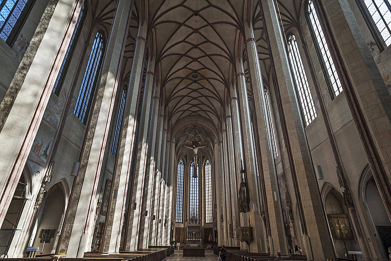 Innenraum Martinskirche in Landshut