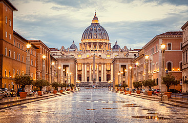 Blick auf Petersdom in Rom