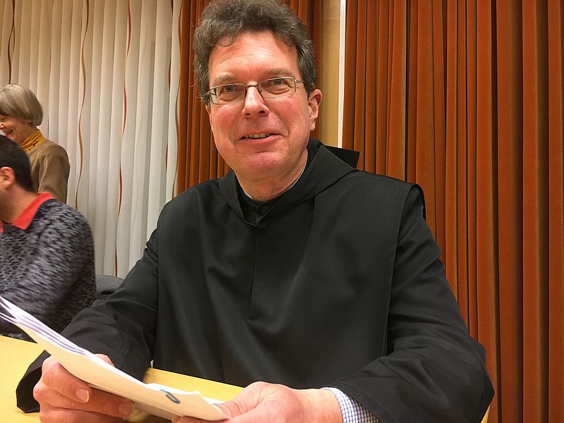 Pater Lukas Wirth im Scheyerner Gemeinderat