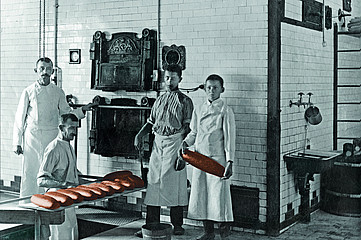 Backstube der Bäckerei Reim in Dachau, Aufnahme um 1918