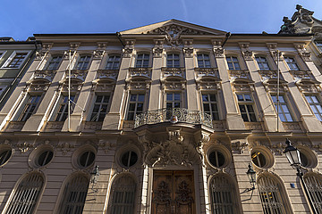Außenfassade vom Erzbischöflichen Palais in München