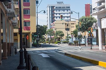 Leere Straße in Guayaquil, Ecuador.