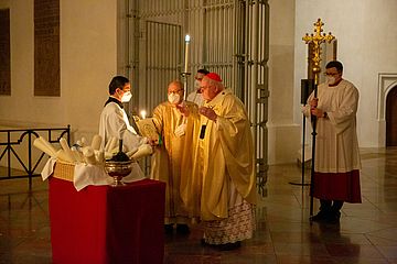 Kardinal Marx bei der Kerzenweihe am Fest der Darstellung des Herrn im Münchner Liebfrauendom