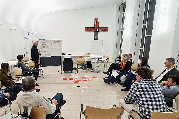 Workshop mit Kolleginnen und Kollegen aus Paderborn und Würzburg im Burkardushaus am Würzburger Dom.