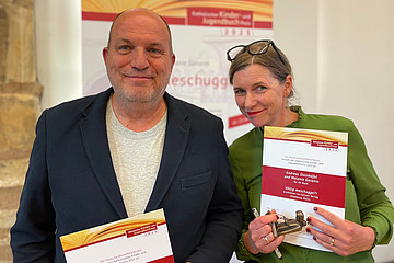 Schriftsteller Andreas Steinhöfel und Comic-Zeichnerin Melanie Garanin