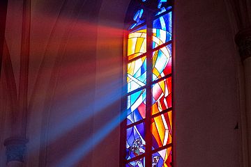 Licht durch Kirchenfenster