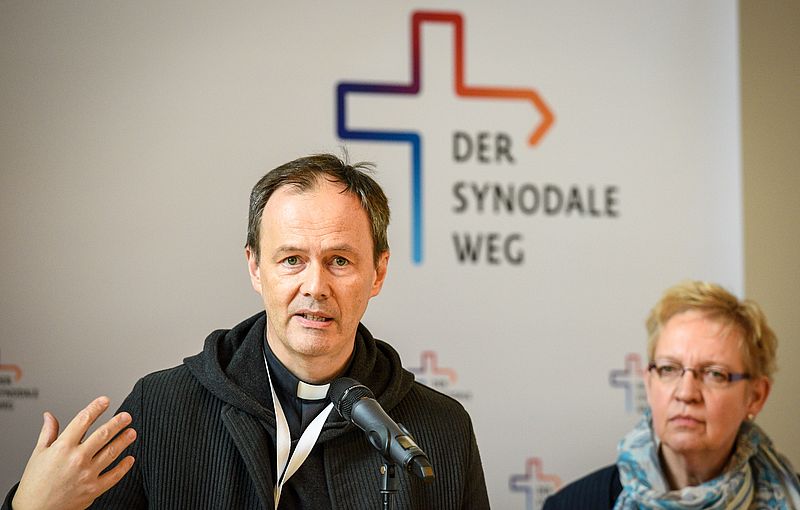 Bernd Hagenkord und Maria Boxberg, beide Theologen und Geistliche Begleiter des Synodalen Weges.