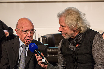 Journalist und Jesuit Wolfang Seibel mit TV-Moderator Thomas Gottschalk