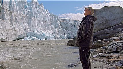 Al Gore vor einem Gletscher in Grönland.
