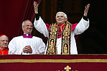 Am 19. April 2005 wird Joseph Ratzinger zum Papst gewählt. 