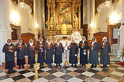 Missionsfranziskanerinnen in der Pfarrkirche Mariä Himmelfahrt