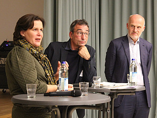 Münchens Dritte Bürgermeisterin Verena Dietl (links), Professor Egon Endres (rechts), Professor Stefan Rappenglück (Mitte)