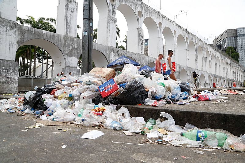 Rio de Janeiro versinkt im Müll.