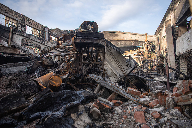 Zerstörte Fabrik in der ukrainischen Stadt Butscha