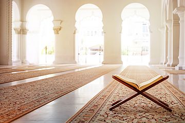 Koran in einer Moschee