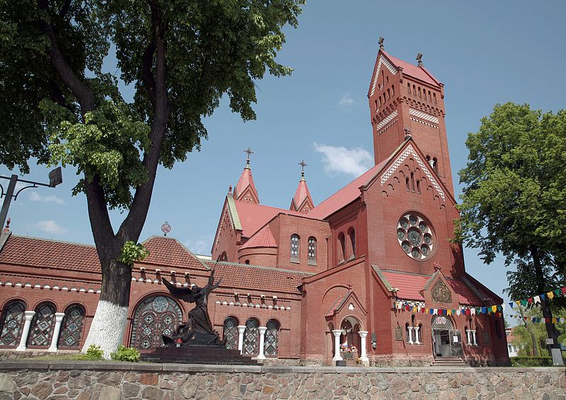 Die römisch-katholische Kirche des heiligen Simon und der heiligen Helena im Zentrum der Hauptstadt Minsk. 