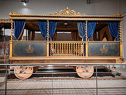 Eisenbahnwaggon der Eisenbahn von Papst Pius IX. am 3. Februar 2024 im Museum "Centrale Montemartini" in Rom 
