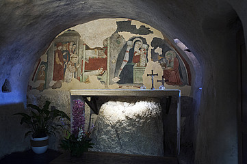 Die Höhle im heutigen Kloster bei Greccio, wo die Feier stattgefunden haben soll.