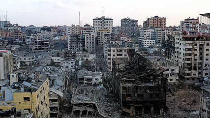 Zerstörte Wohnblöcke in Gaza Stadt nach israelischen Luftangrifen.