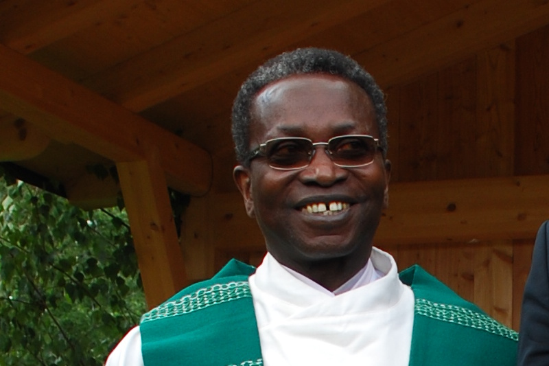 Pfarrer Olivier Ndjimbi-Tshiende